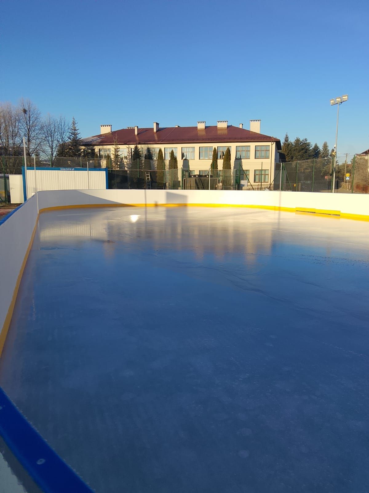Już jutro historyczny moment dla miasta. Jordanów z lodowiskiem!