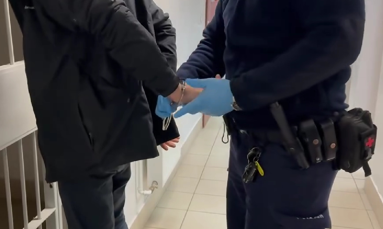 Nocna akcja policji w Osielcu. Czterech mężczyzn zatrzymanych za narkotyki