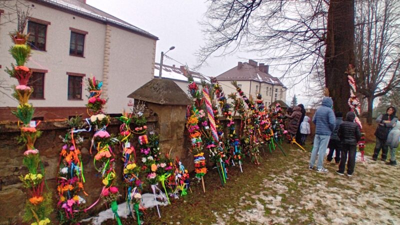 Mimo pogody tradycja wygrała. Konkurs palm w Jordanowie rozstrzygnięty [Galeria]