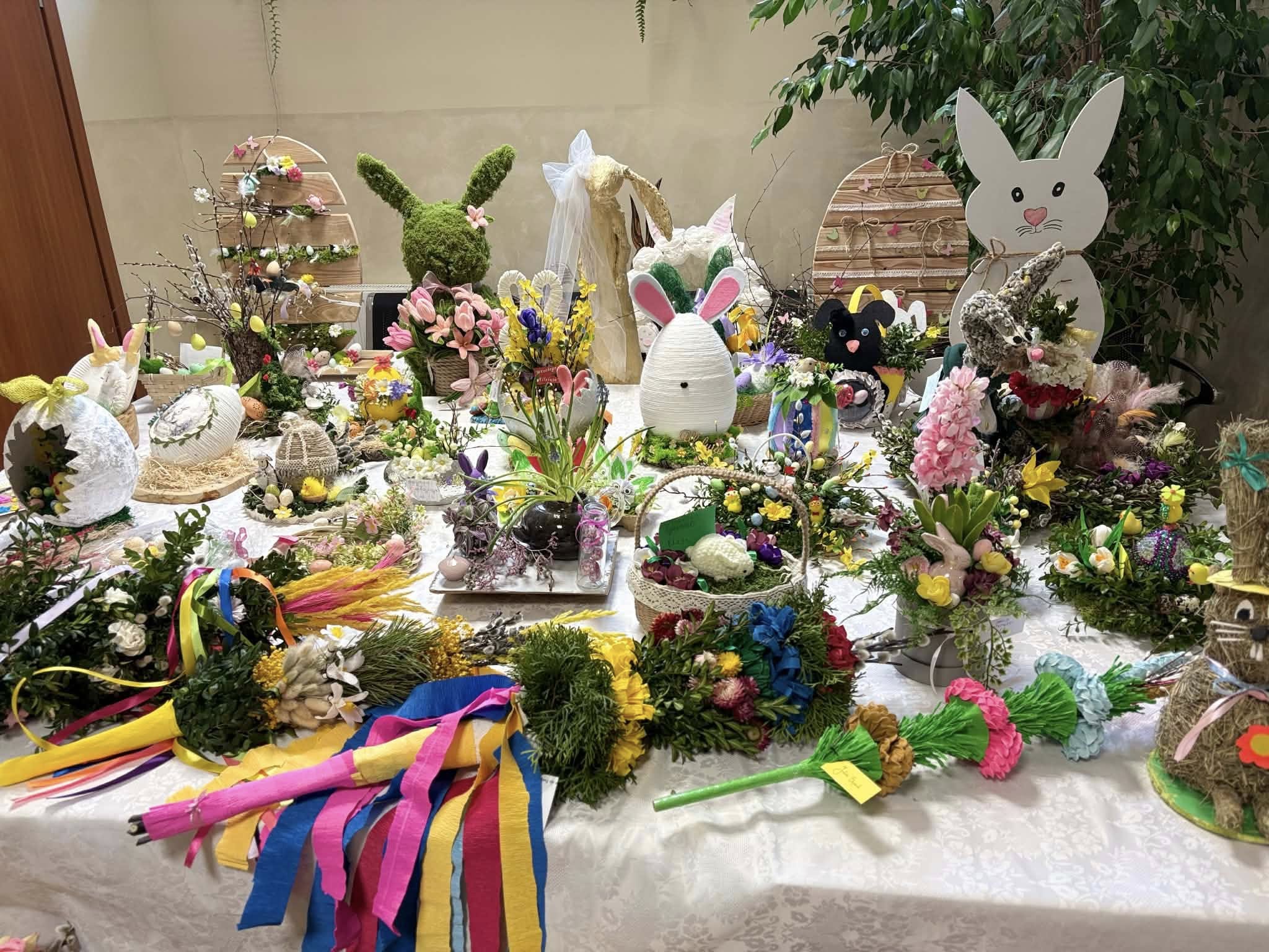 Wielkanocne arcydzieła w Bystrej Podhalańskiej. Uczniowie pielęgnują tradycję