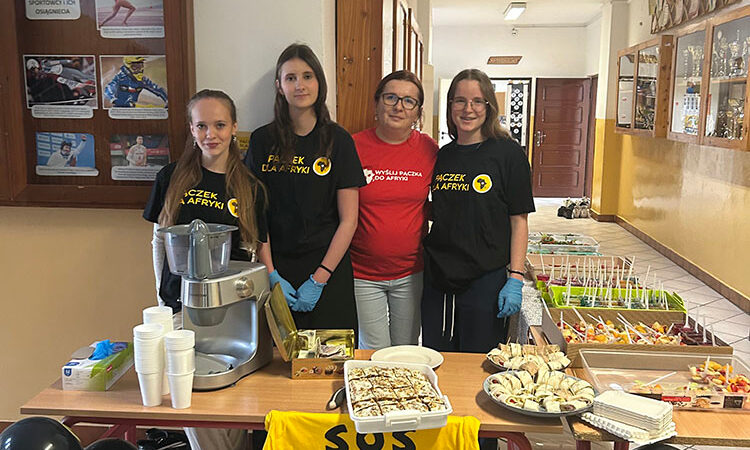 Kiermasz w Hugonie pomógł dzieciom w Afryce