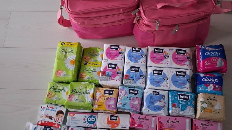 Różowa torba na wyjazdach Hufca ZHP Jordanów