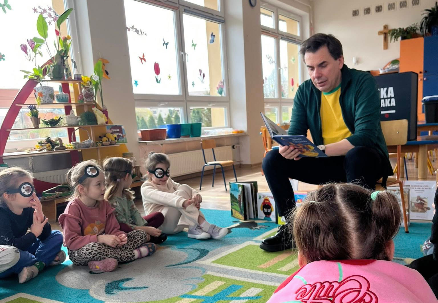 Pisarz dla dzieci odwiedził przedszkole w Jordanowie