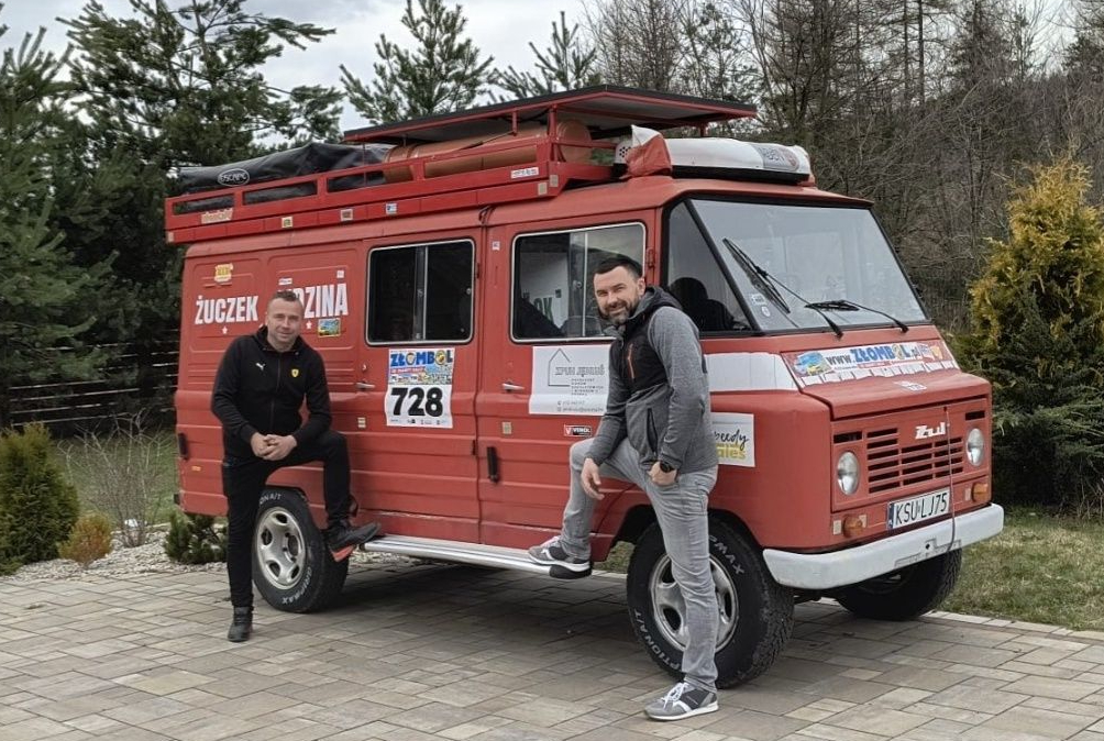 Żuczek Sidzina Team wraca na Złombol - tym razem aż do Maroka